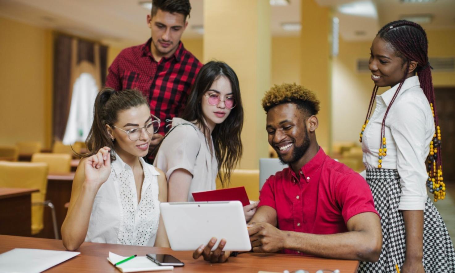 Analyse financière approfondie des marchés d'investissement